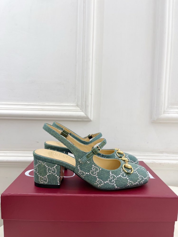 Босоножки фото 2