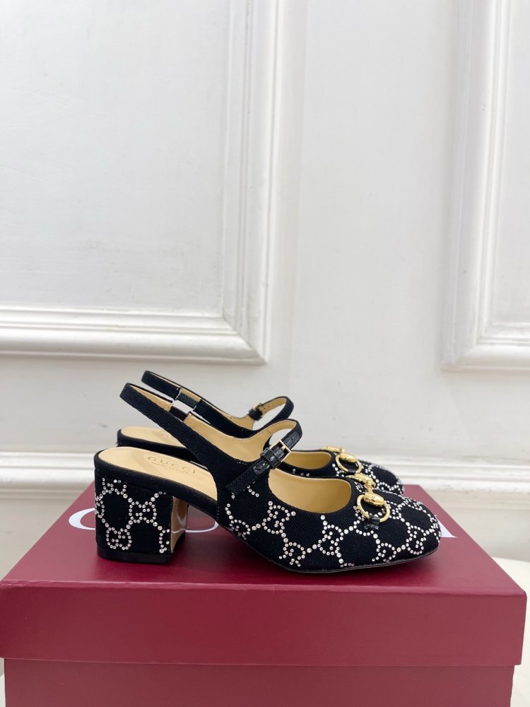 Босоножки фото 2