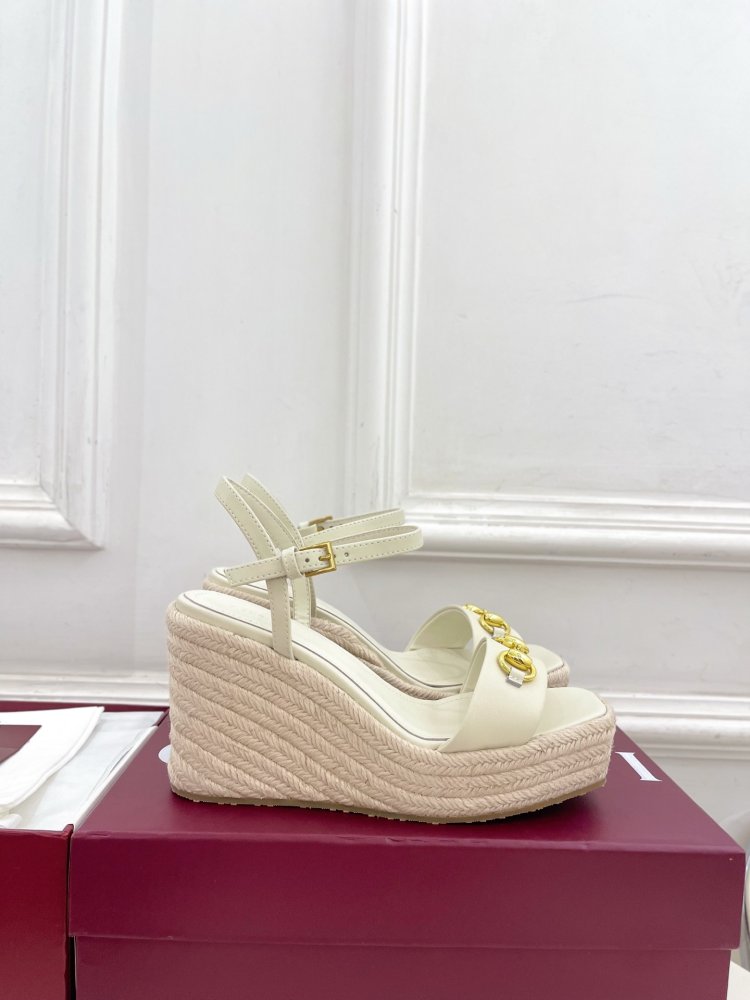 Босоніжки фото 2