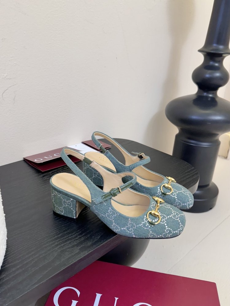 Босоножки фото 2