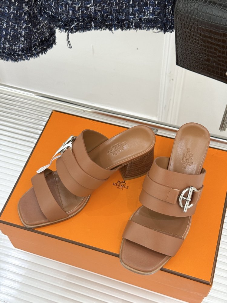 Босоножки фото 2