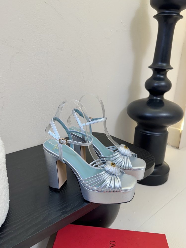 Босоніжки фото 2