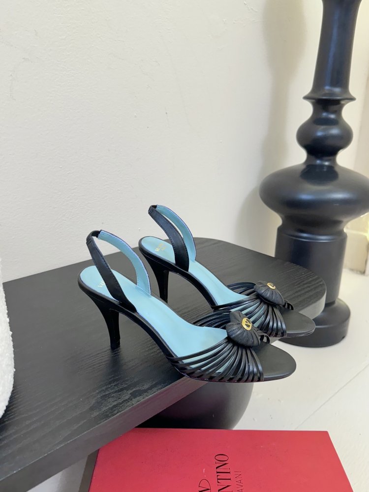 Босоніжки фото 2