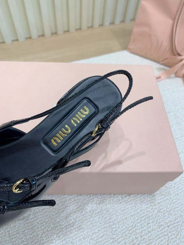 Босоножки фото 2