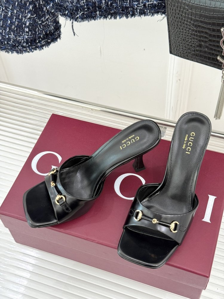 Босоножки фото 2