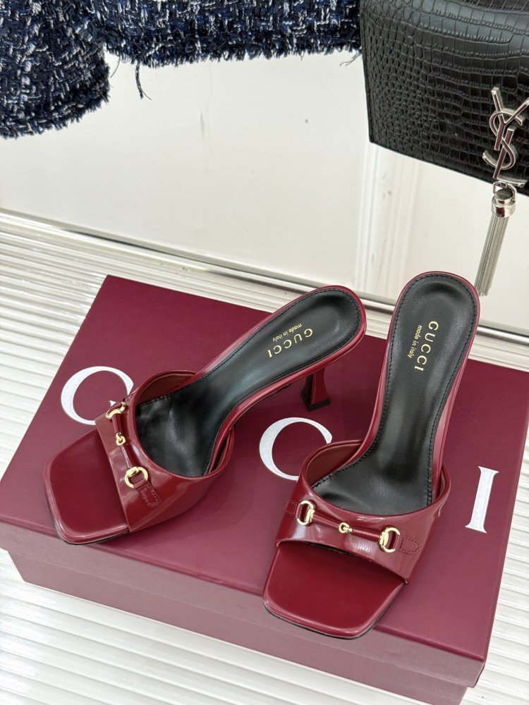 Босоножки фото 2