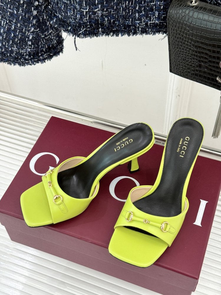 Босоножки фото 2