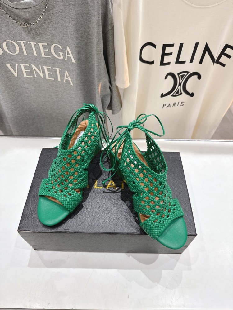 Босоніжки фото 2