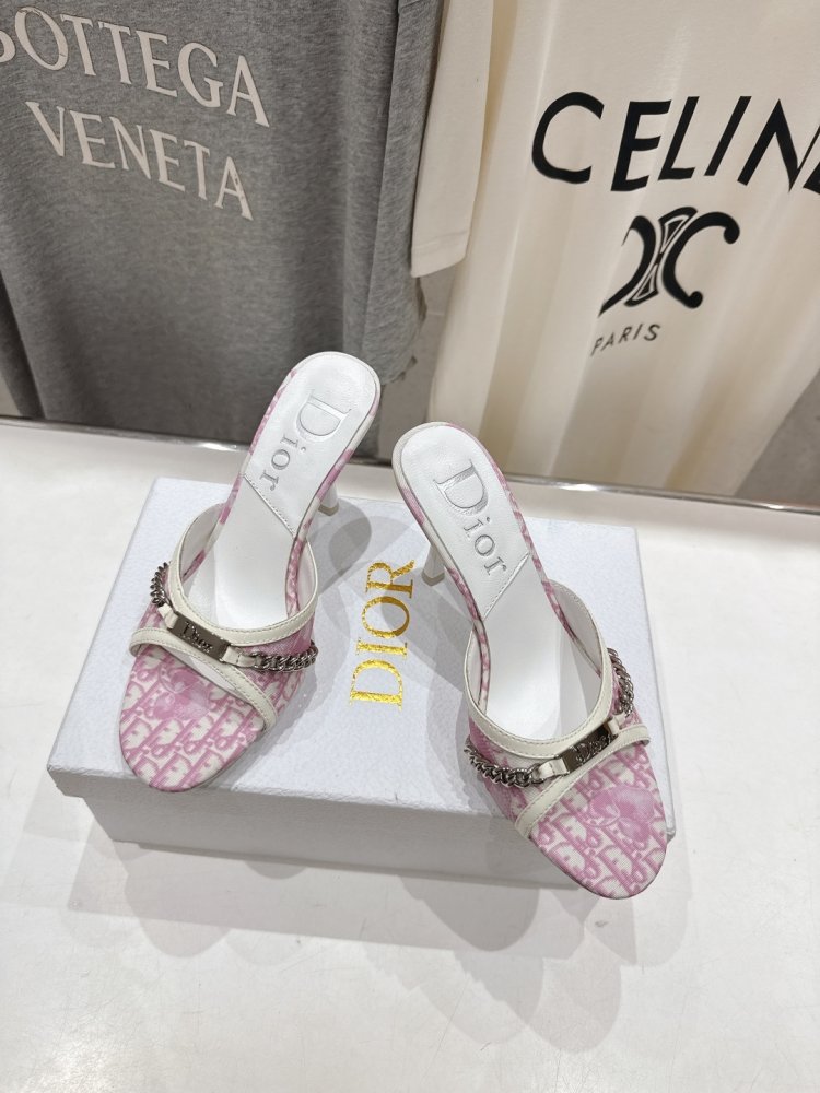 Босоножки фото 2