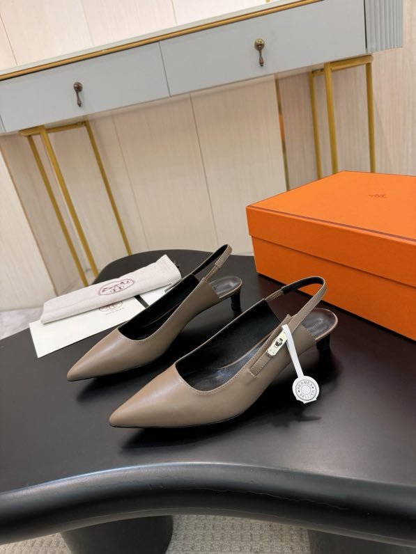 Босоножки фото 2