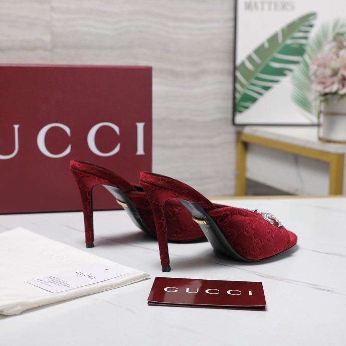 Босоножки фото 2