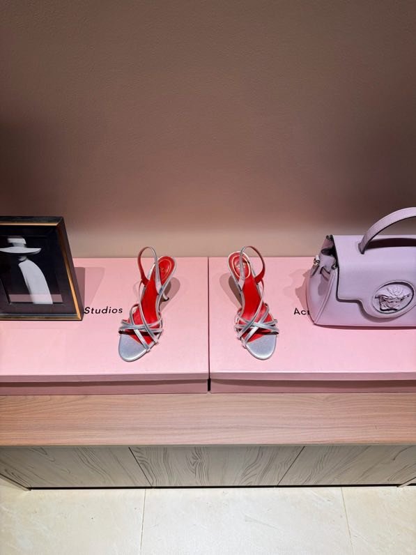 Босоножки фото 2