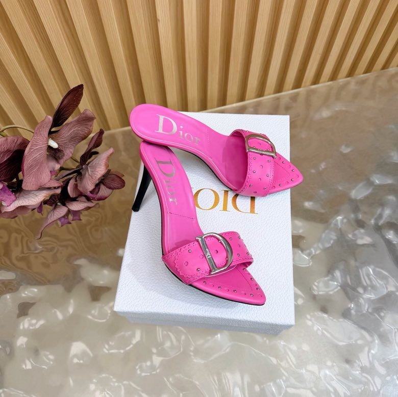 Босоножки фото 2