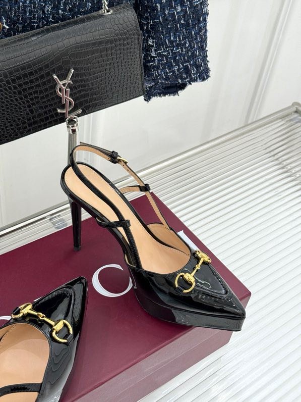 Босоніжки фото 2