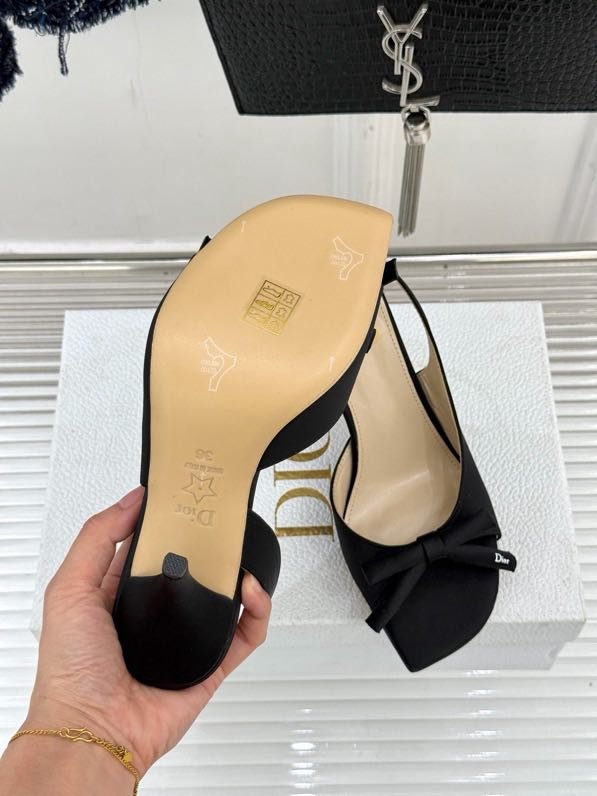 Босоножки фото 2