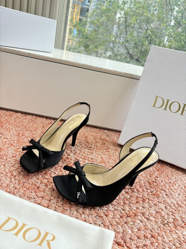 Босоніжки фото 2