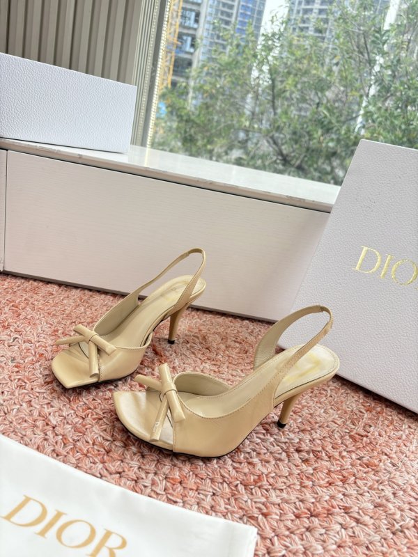 Босоніжки фото 2