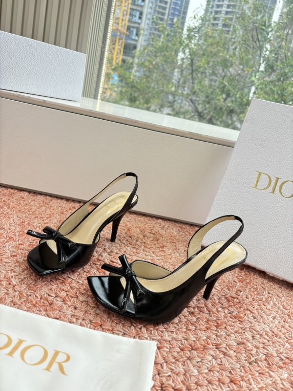 Босоніжки фото 2