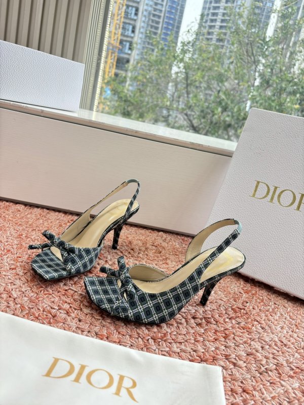 Босоніжки фото 2