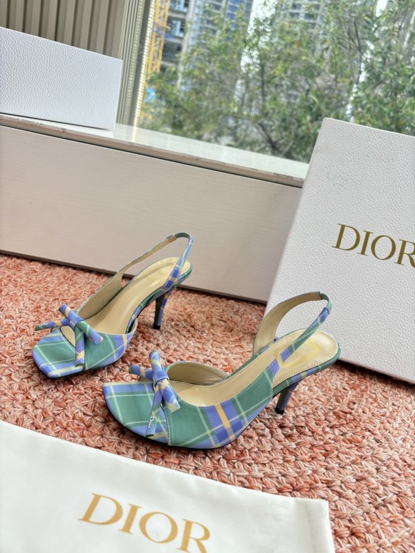 Босоніжки фото 2