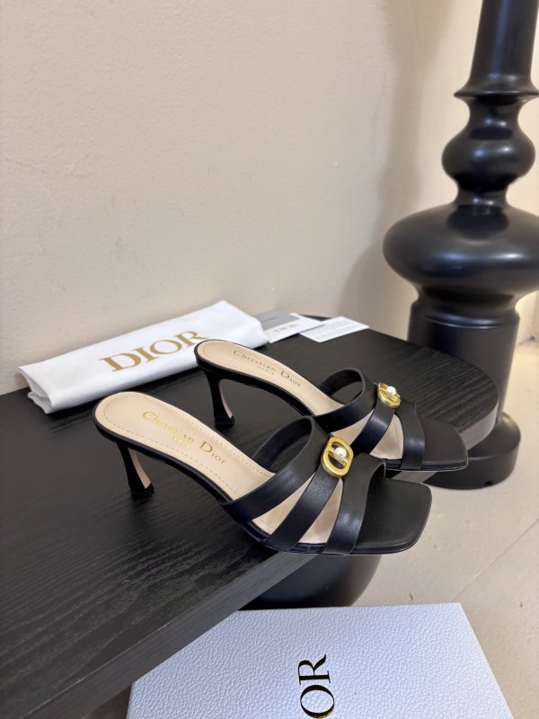 Босоніжки фото 2