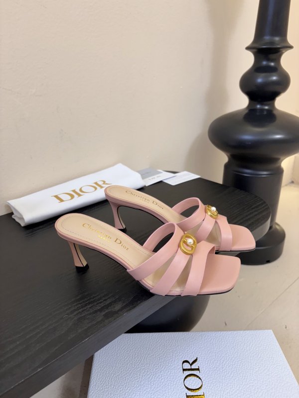 Босоніжки фото 2