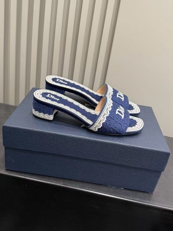 Босоножки фото 2