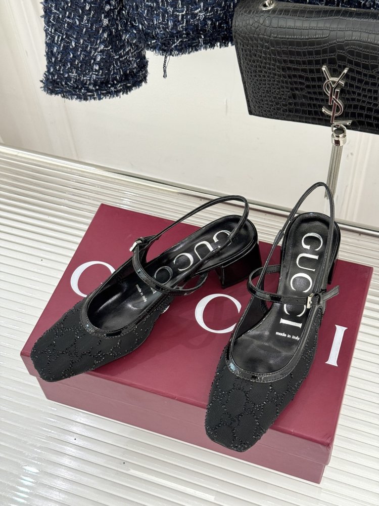 Босоножки фото 2