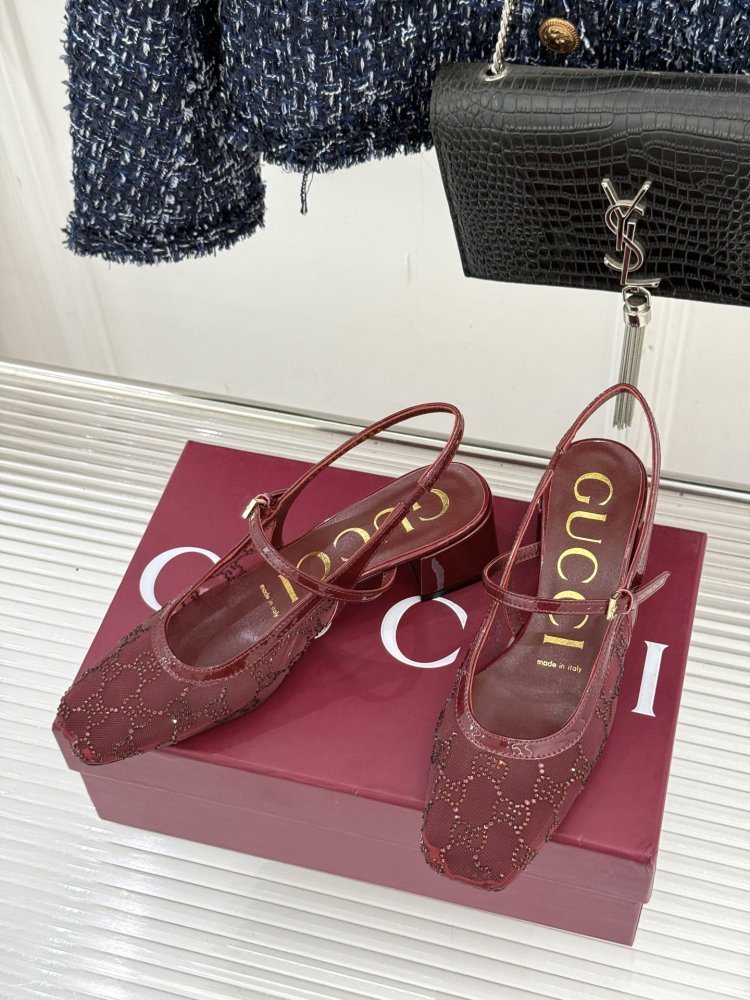 Босоножки фото 2