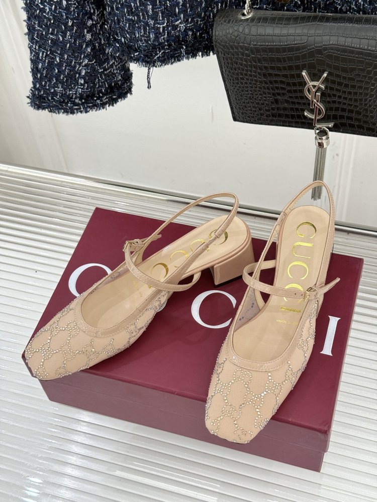 Босоножки фото 2