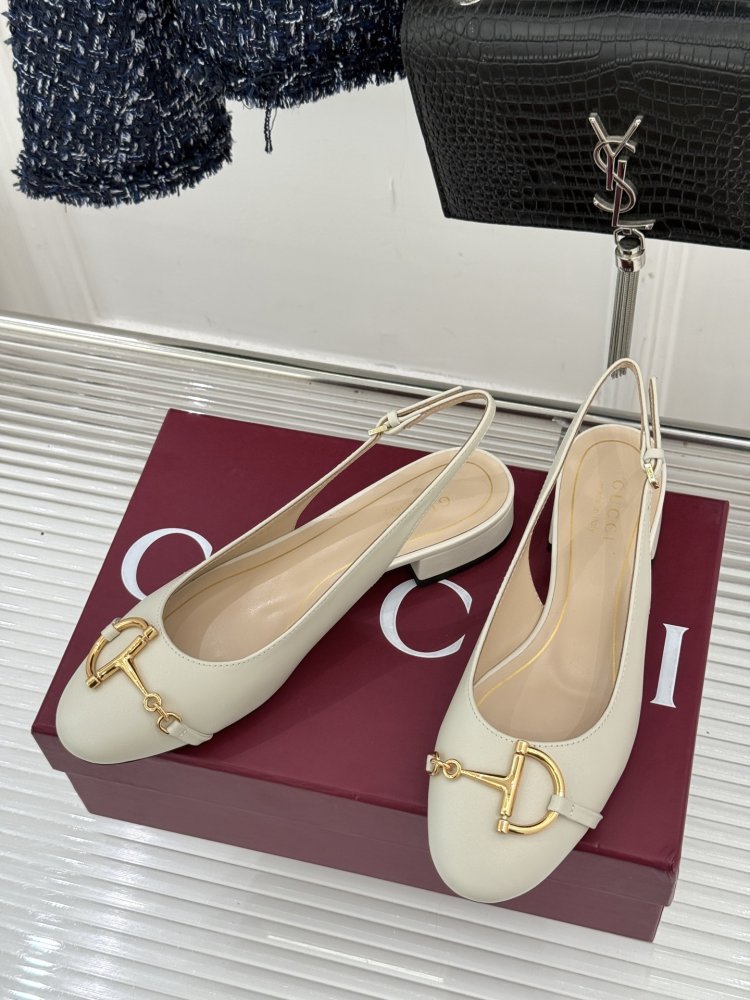 Босоножки фото 2