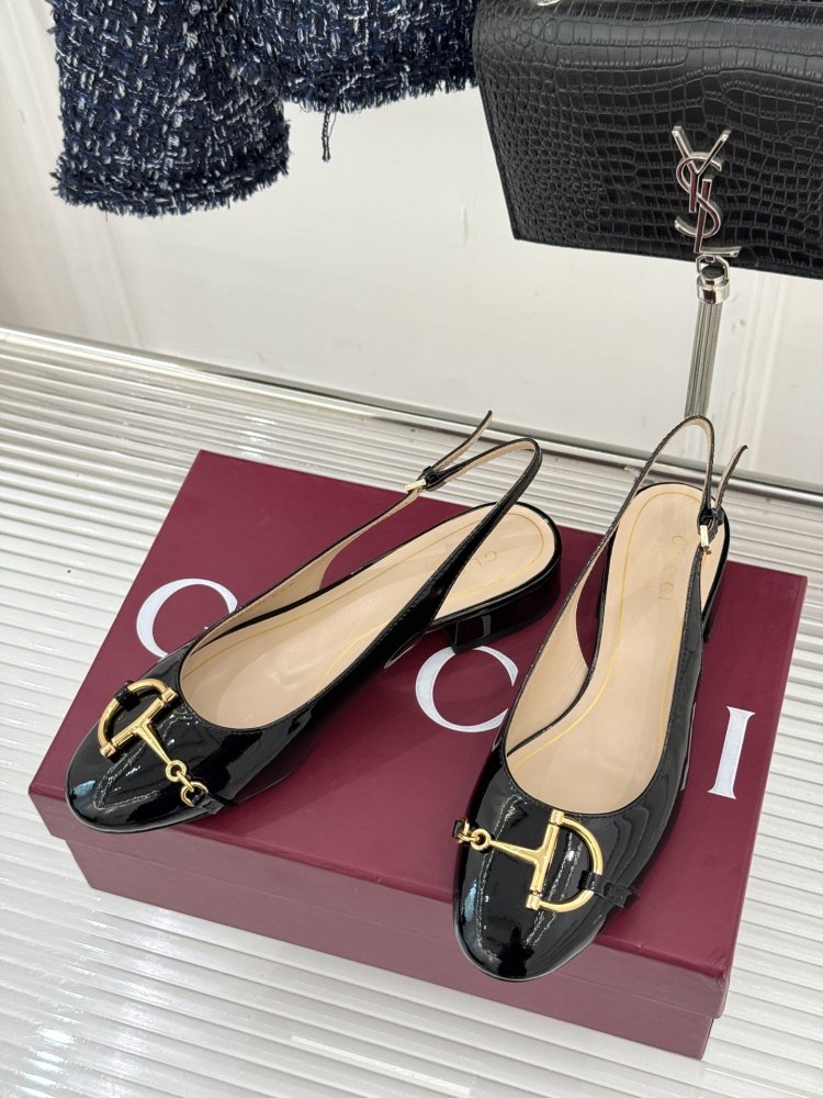 Босоножки фото 2