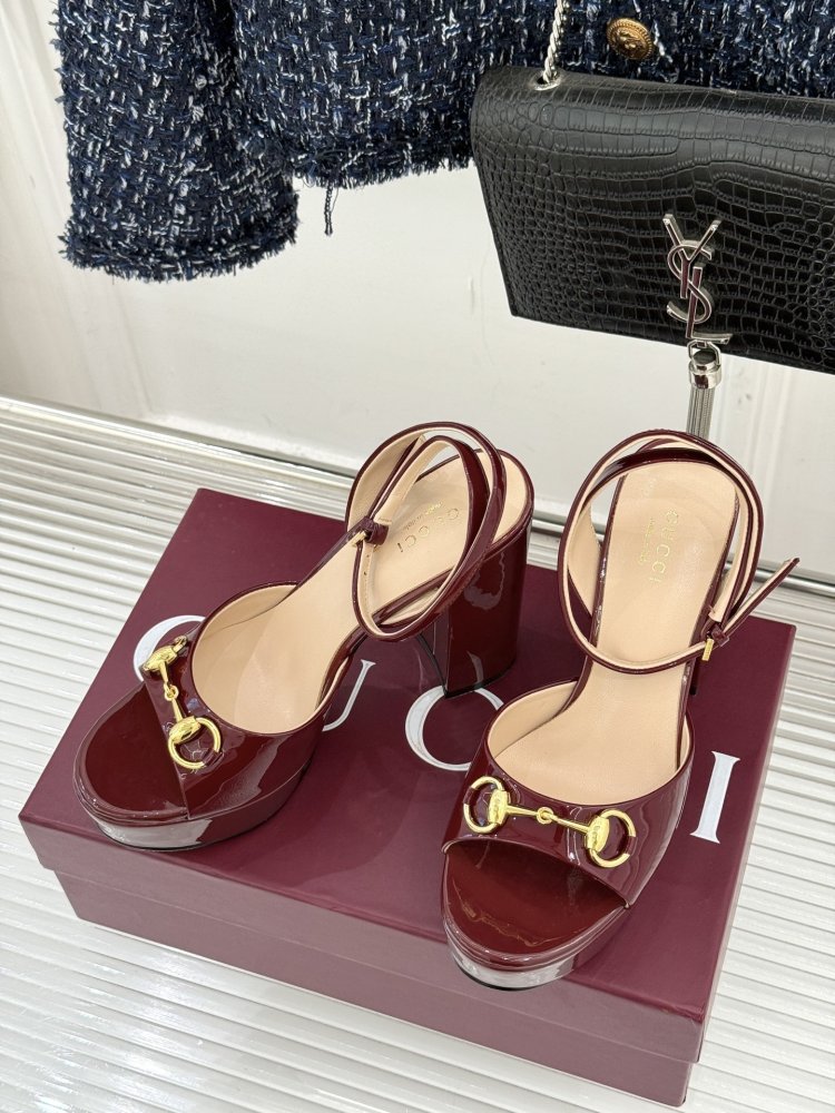 Босоножки фото 2