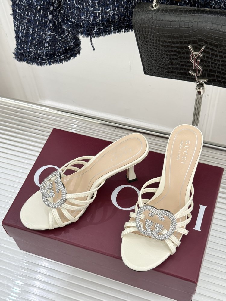 Босоножки фото 2