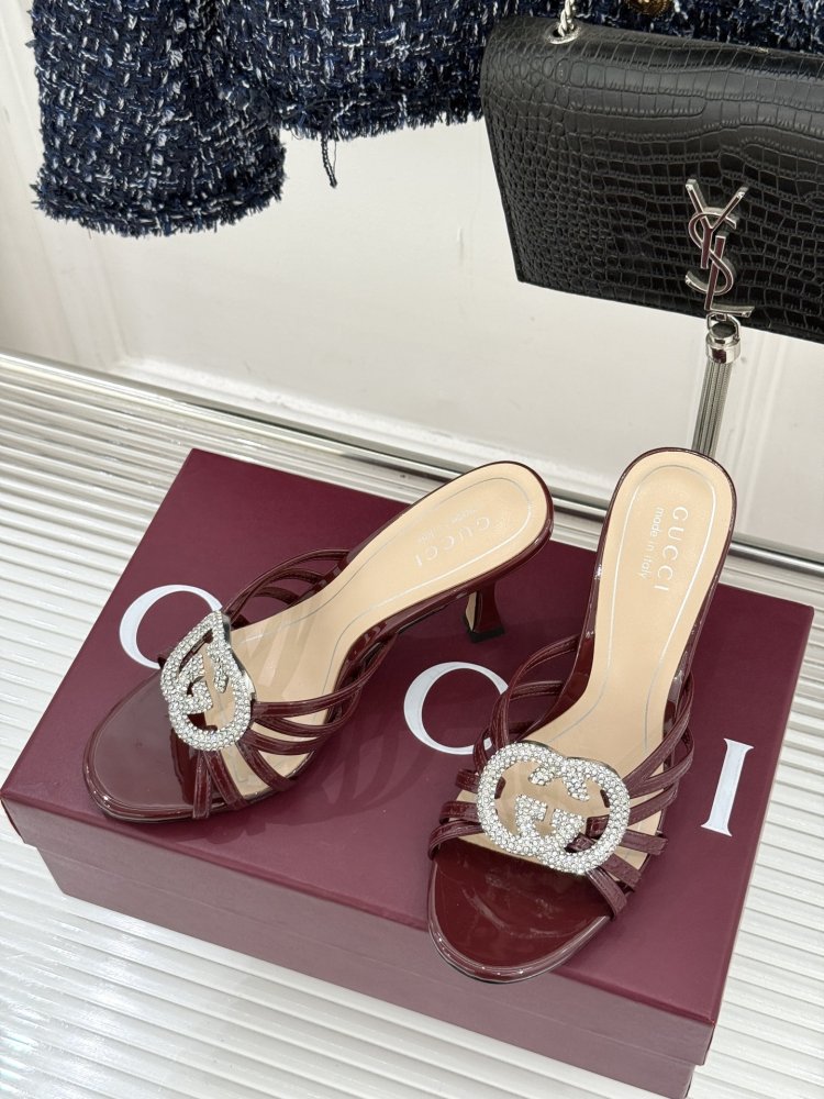 Босоножки фото 2