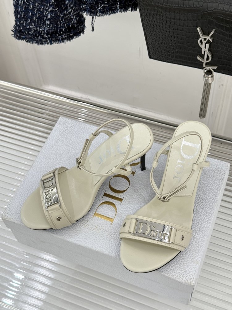 Босоножки фото 2