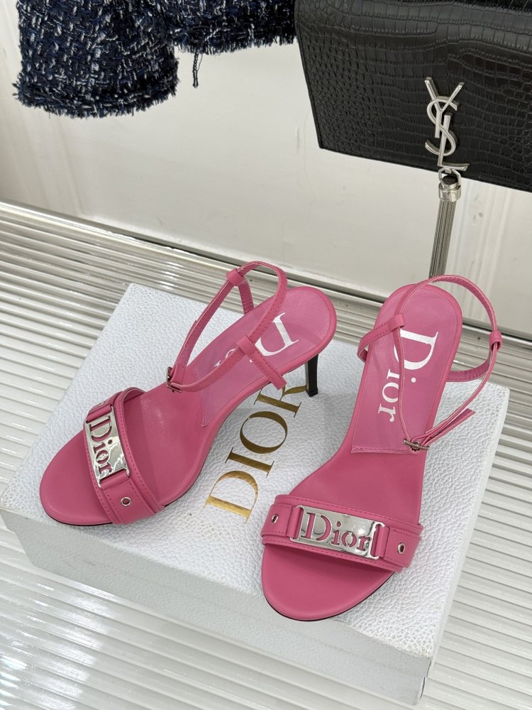 Босоножки фото 2