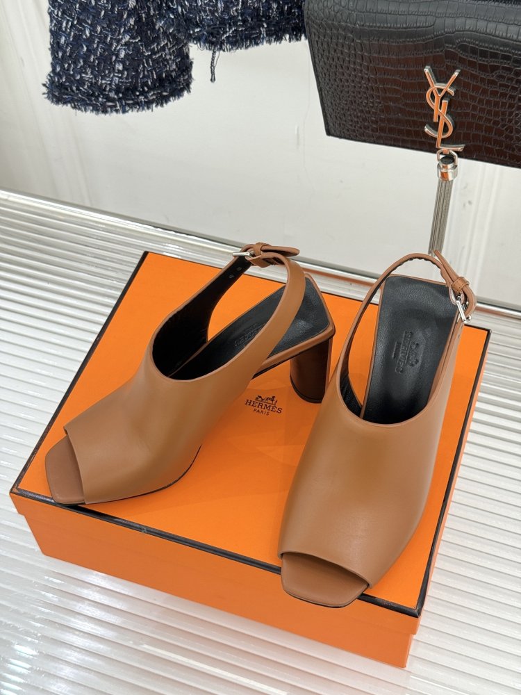 Босоножки фото 2