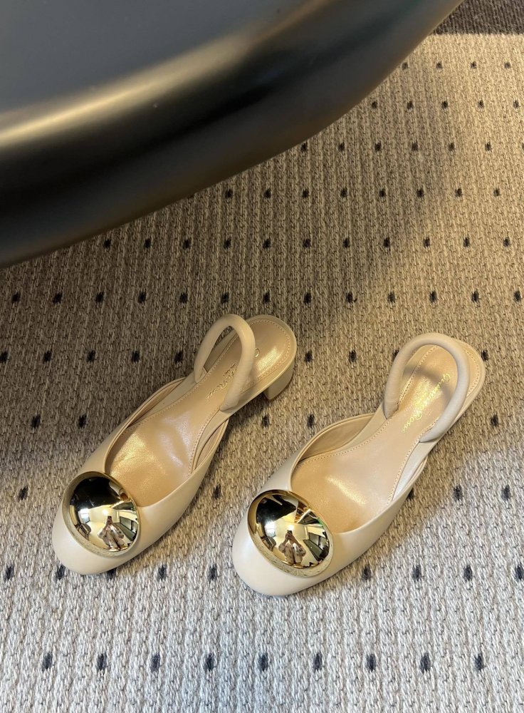 Босоножки фото 2