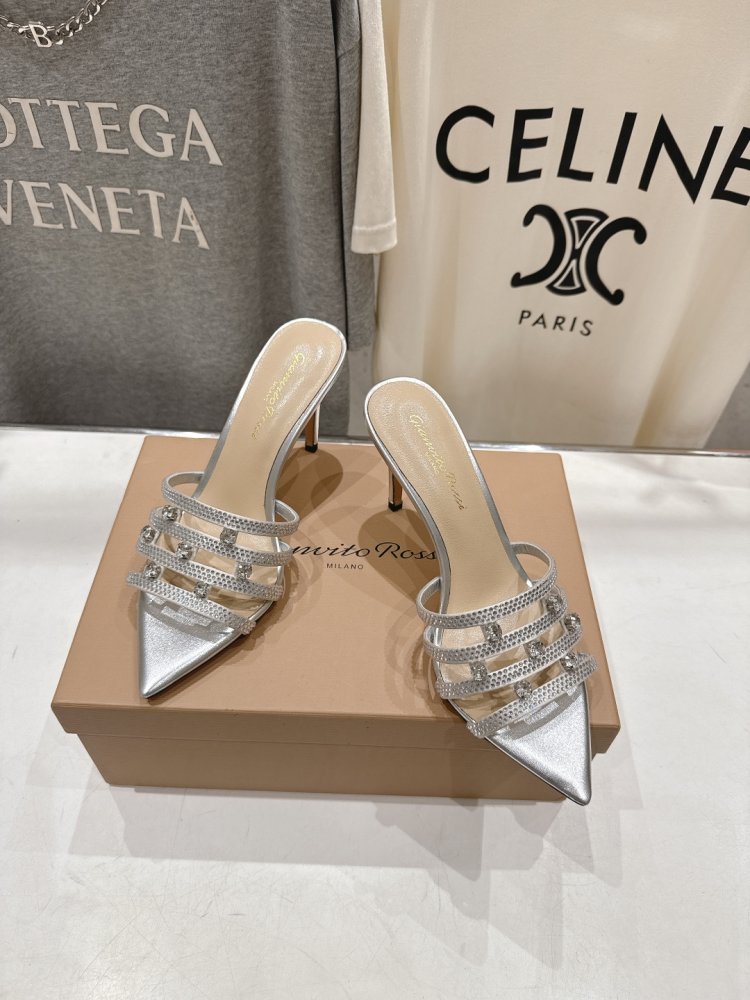 Босоножки фото 2