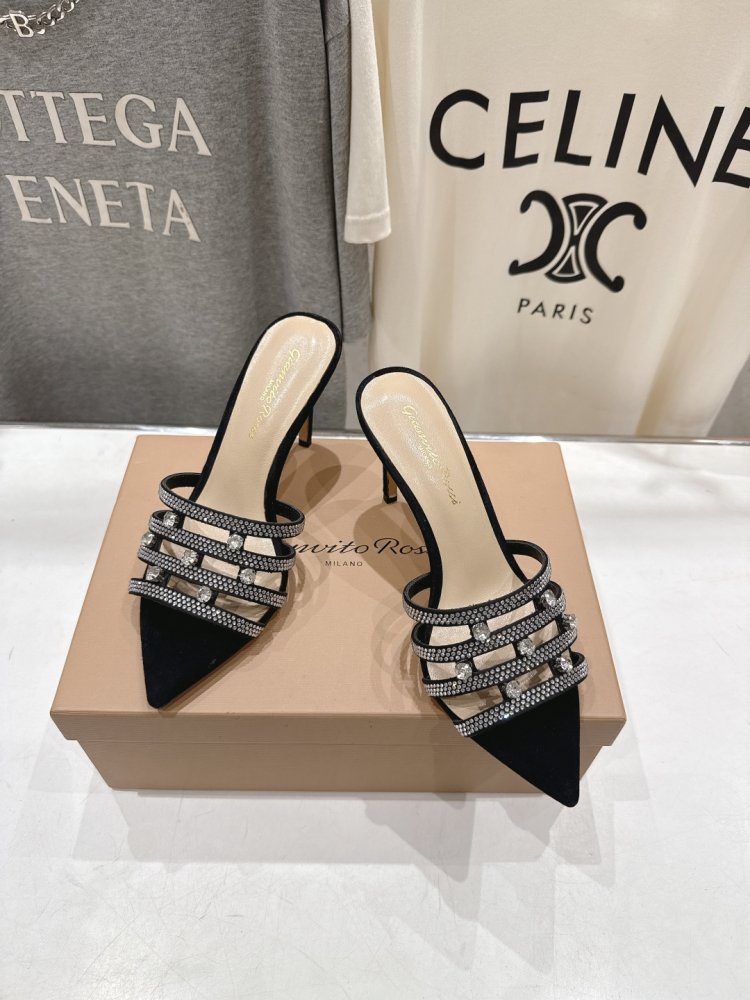 Босоножки фото 2