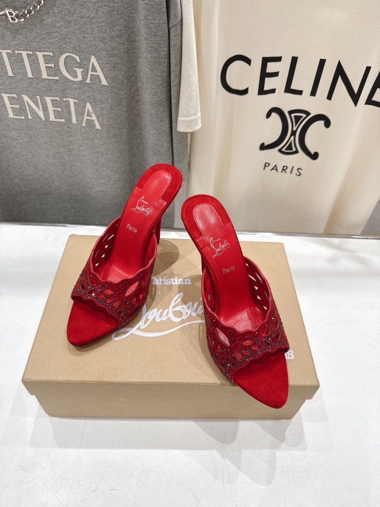 Босоножки фото 2