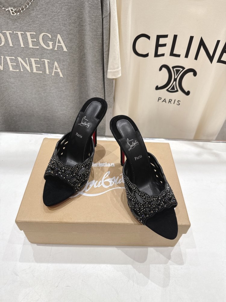 Босоножки фото 2