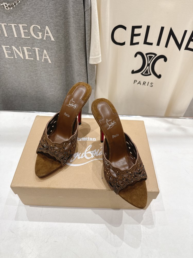 Босоножки фото 2