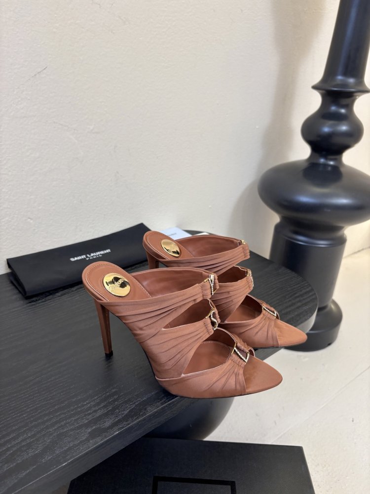 Босоножки фото 2