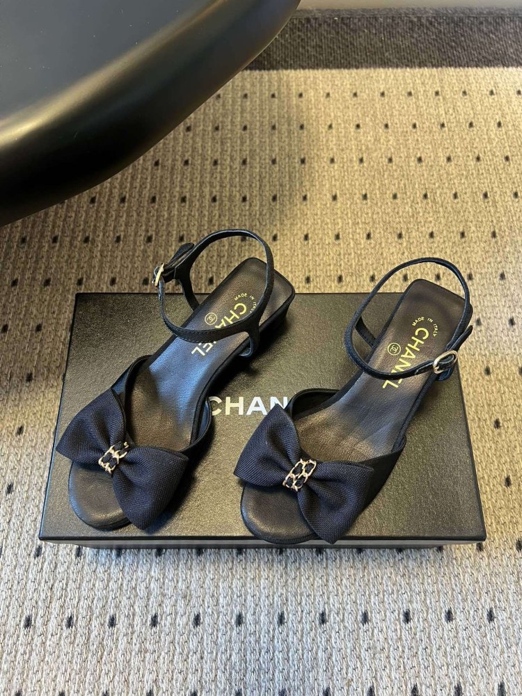 Босоножки фото 2