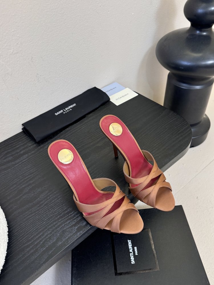 Босоножки фото 2