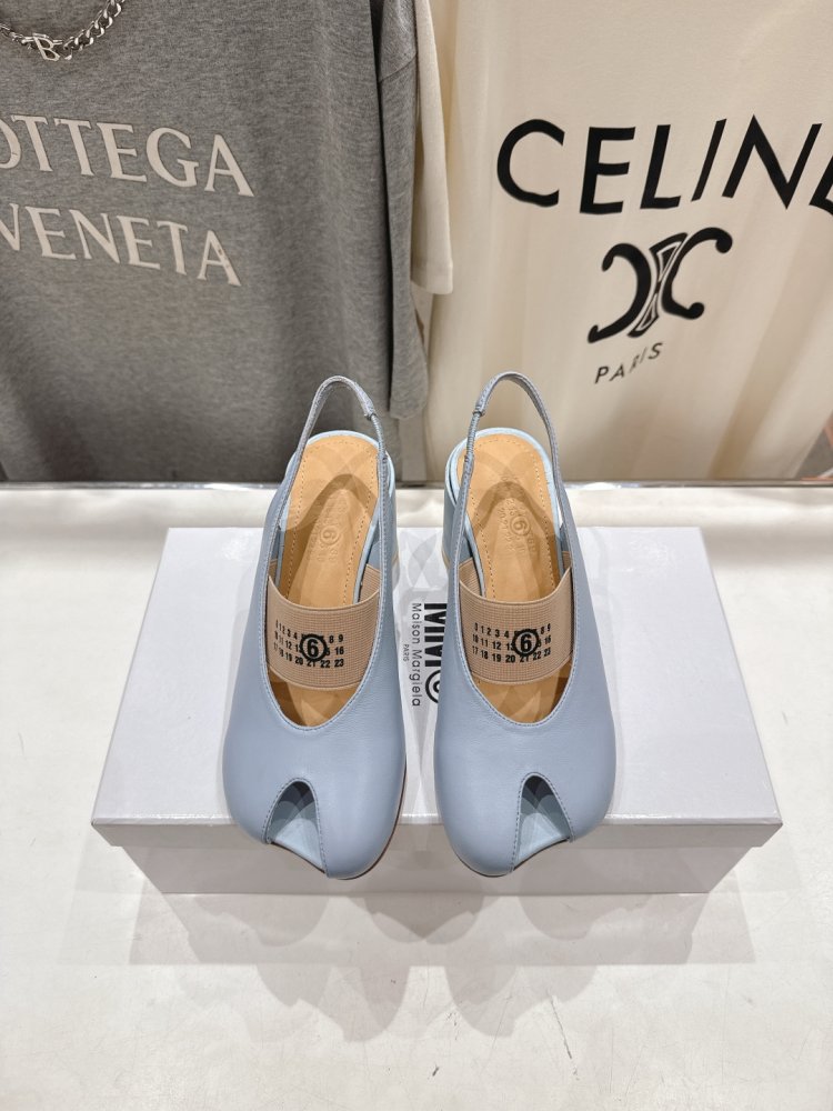 Босоножки фото 2