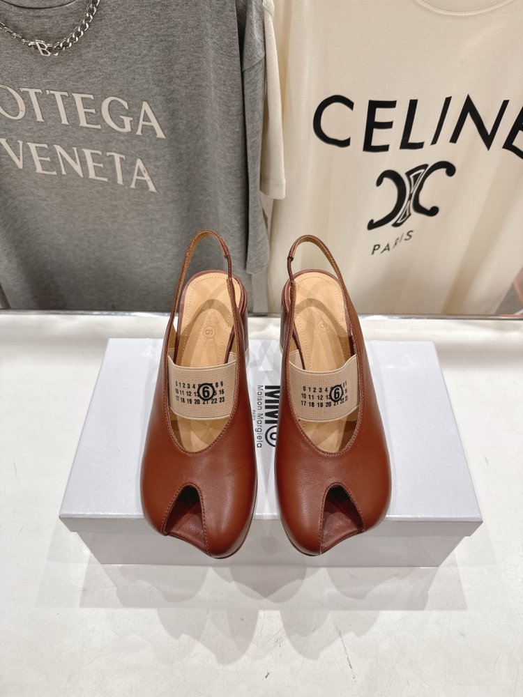 Босоножки фото 2