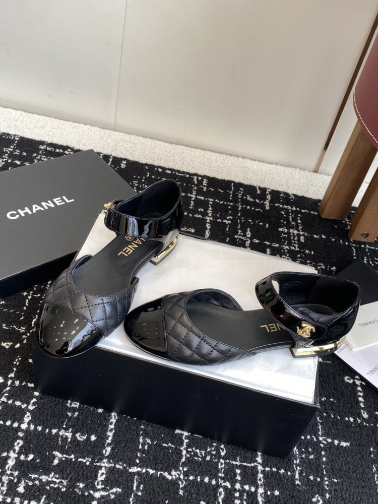 Босоніжки фото 3